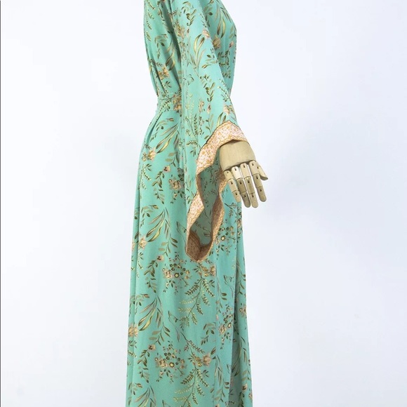 “Charlotte” Maisie Kimono - Picture 9 of 16